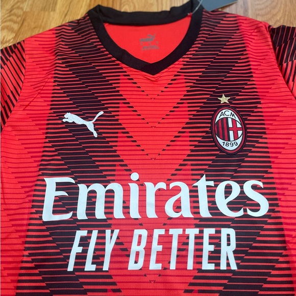 Puma AC Milan home jersey 2023/24 - Picture 5 of 8
